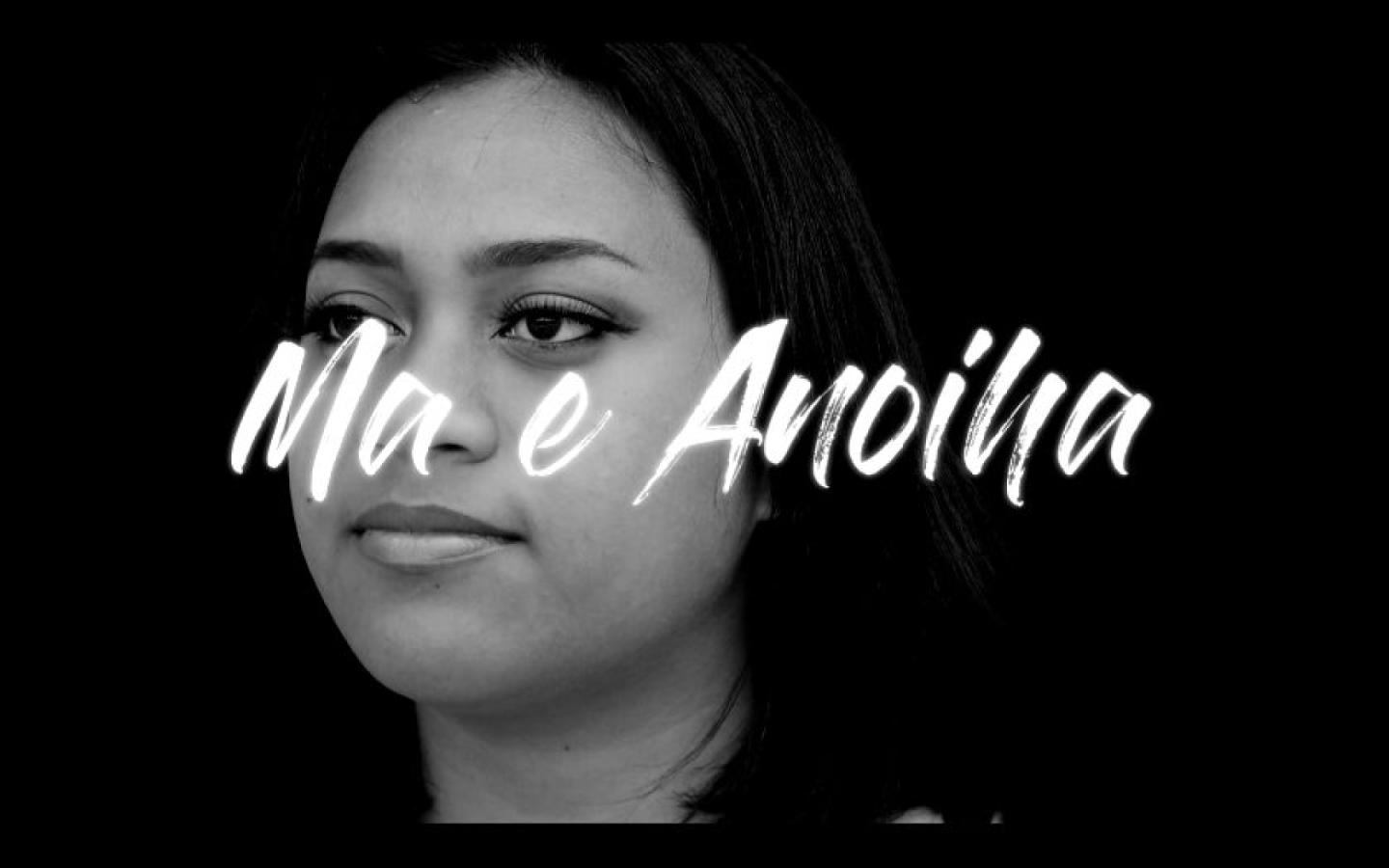 Ma e Anoiha music video artwork featuring the song performer